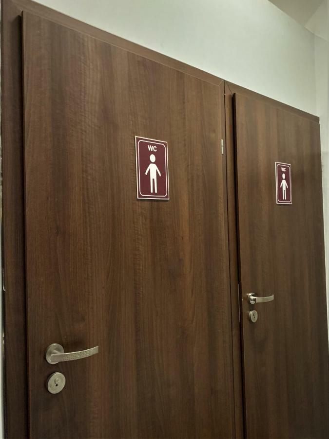 Amnezja Hostel Wroclaw Bagian luar foto